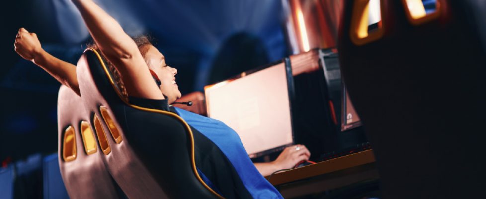 side_view_of_a_young_excited_female_cybersport_gam_2023_11_27_05